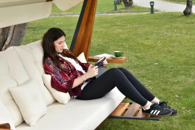 Karrige lëkundëse treshe për kopsht, ngjyrë bezhë, Luna Deluxe 2600