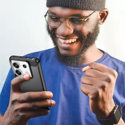 Mbështjellës Hurtel Carbon Case për Xiaomi Redmi Note 13 Pro+, i zi