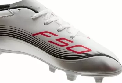 Atlete futbolli adidas për meshkuj, të bardha [Madhësia: 44 2/3]