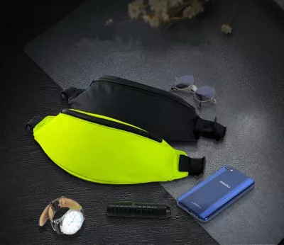 Çantë beli Hurtel për vrapim dhe aktivitete të jashtme, Canvas, e zezë