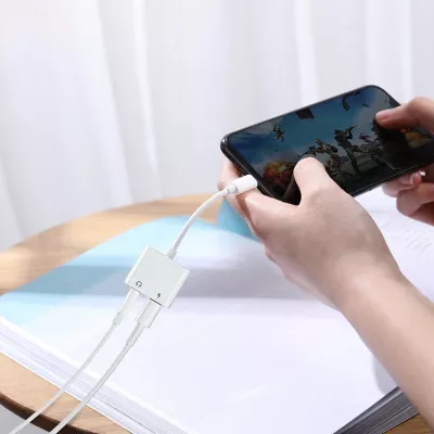 Adapter Joyroom S-Y104, Lightning në 3.5mm jack + Lightning, i bardhë