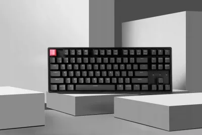 Tastierë mekanike Keychron K8 QMK V2 pa kabllo RGB hot-swappable US INTL, kornizë alumini, switch Keychron Super Red, e zezë