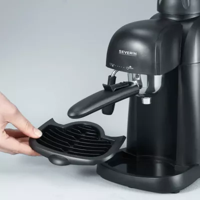 Makine ekspresi kafeje Severin KA 5978, 0.22 L, e zezë