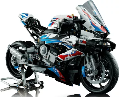 Set ndërtimi LEGO Technic BMW M 1000 RR, 1921 pjesë, shumëngjyrësh