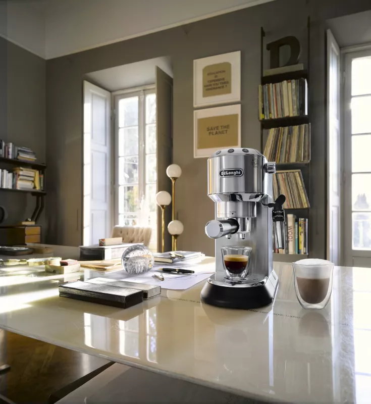 Aparat espresso De’Longhi Dedica Style EC 685.M, 1.1 L, 1300 W, i zi, metalik, argjend