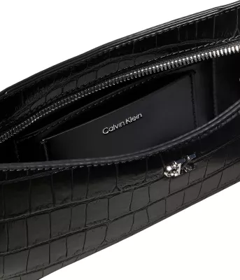 Çantë krahu për femra Calvin Klein LV04F3906G, e zezë