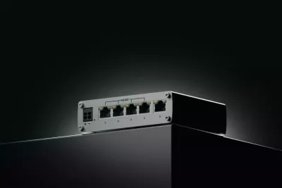 Switch Teltonika TSW101, 5 porte, PoE+, Metallic