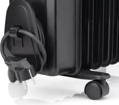 Radiator elektrik me vaj Black&Decker BXRA2000E 2000W, termostat i rregullueshëm, 11 elemente, i zi
