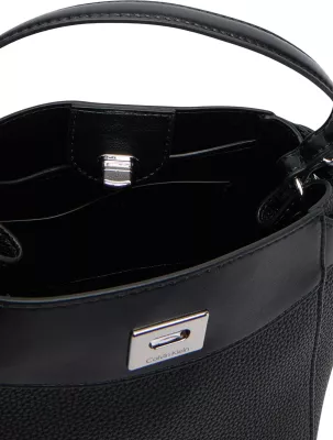 Çantë crossbody për femra Calvin Klein LV04F3885G, e zezë