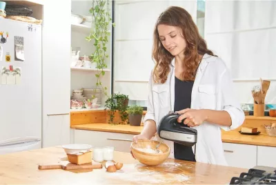 Mikser dore Black&Decker BXMX500E 500W, 5 shpejtësi + turbo, inoks, i zi, set 4 pjesë