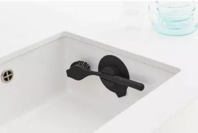 Furçë enësh Brabantia SinkSide 117589 me mbajtëse thithëse, e zezë