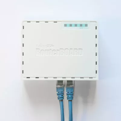 Router MikroTik RB750GR3, Gigabit Ethernet, Turquoise