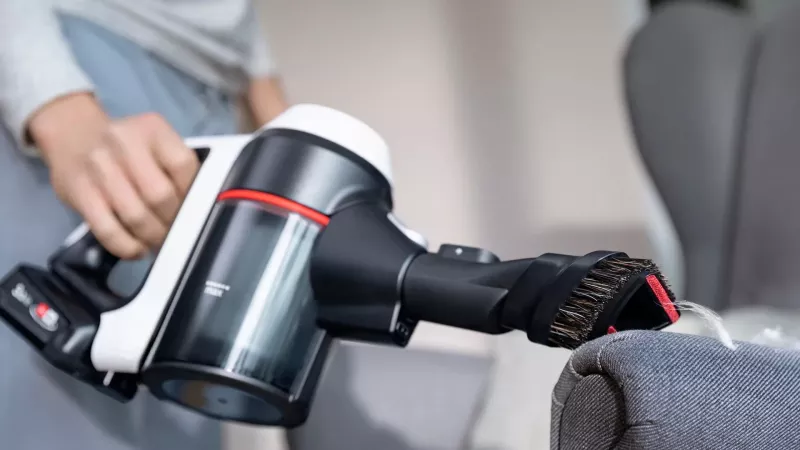 Fshesë me vakum BOSCH BCS 711XXL, e zezë