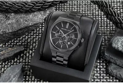 Orë dore për meshkuj Michael Kors, e zezë