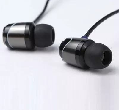 Kufje in-ear SoundMagic E10C, jack 3.5 mm, me mikrofon dhe kontroll volumit, zezë
