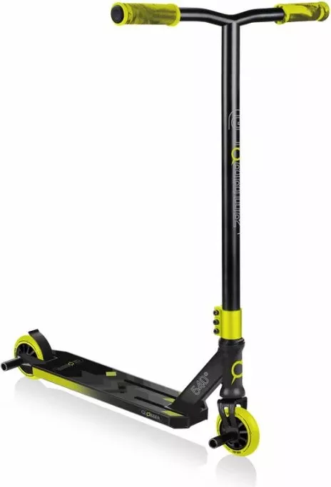 Atlete për të gjithë, Globber STUNT GS 540, e zezë dhe e verdhë