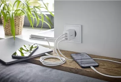 karikues INTENSO W65ACC 65W GaN, 2xUSB-C + 1xUSB-A, prizë EU, i bardhë