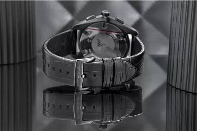 Orë dore për meshkuj Emporio Armani, e zezë