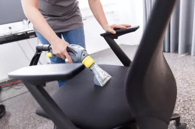 Pajisje me Spërkatje për Larjen e Divaneve dhe Tapeteve Karcher Puzzi 10/1