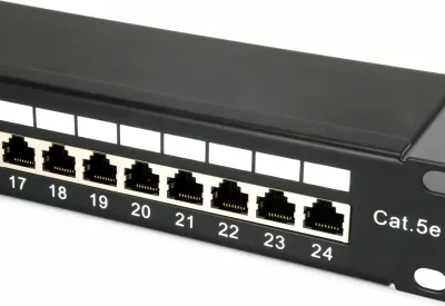 Patchpanel rrjeti Equip 24x RJ45 Cat5e 19 inç FTP 1U zi