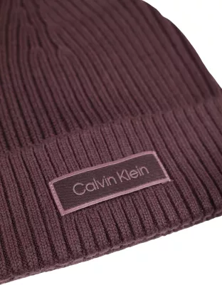 Kapelë beanie për femra Calvin Klein LV04F8106G, kafe