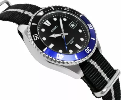 Orë dore për meshkuj Casio, e zezë