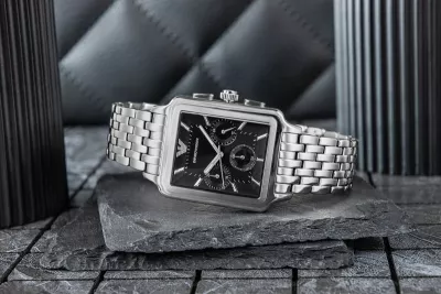 Orë dore meshkujsh Emporio Armani Diego AR11751, argjend me të zezë, set me kuti