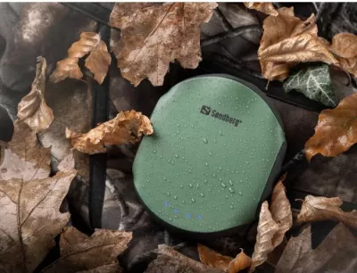 Powerbank Sandberg Survivor 420-60 10000 mAh (37 Wh) IPX6 me dritë LED dhe busullë, e gjelbër/zezë, me kabllo microUSB 30 cm + karabinë