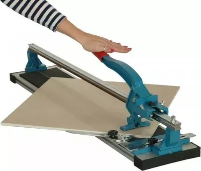 Prerëse manuale për pllaka Dedra X 600mm, e kaltër