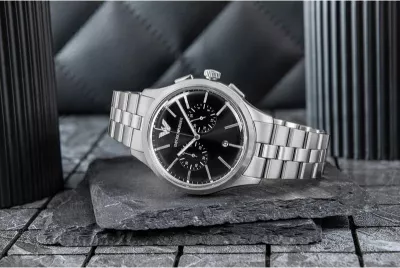 Orë dore meshkuj Emporio Armani Dario AR11691, e zezë/argjendtë, me kuti