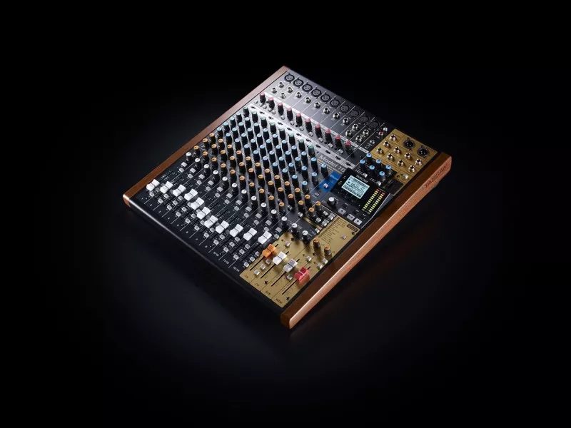 Tascam MODEL 16 mikser audio 16 kanale 20 - 30000 Hz E zezë, ari, druri