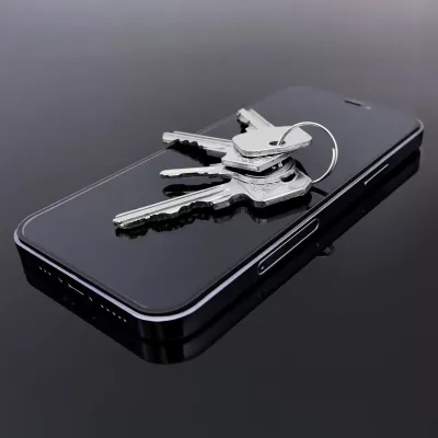 Xham i temperuar Wozinsky Full Glue për iPhone 15, 2 copë, me kornizë të zezë