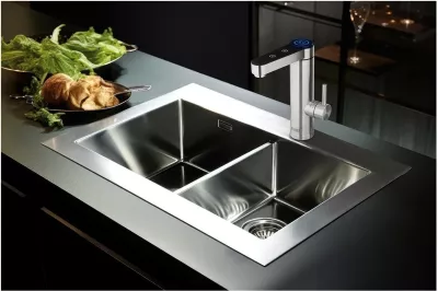 Rubinet ngrohës uji N'OVEEN IWH960, LED panel, inox, IPX4, argjendtë