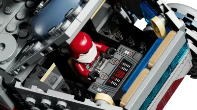 Set LEGO Star Wars Republic Juggernaut 75413 me 8 minifigura