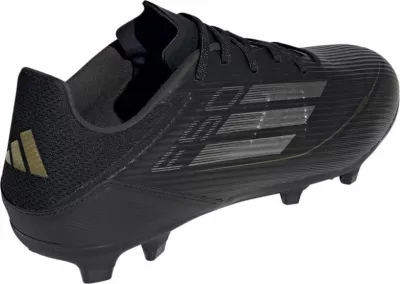 Atlete futbolli adidas, të zeza [Madhësia: 45 1/3] [Gjinia: Meshkuj] [Gjinia: Vajza]